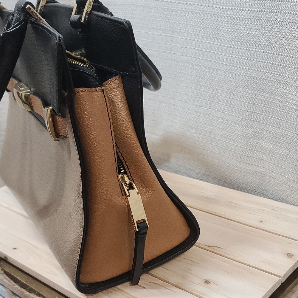 Calvin Klein Black & Golden Tan Satchel w Structured Gold Buckle Accents EUC - Picture 4 of 11